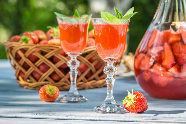 Как приготовить клубничное вино