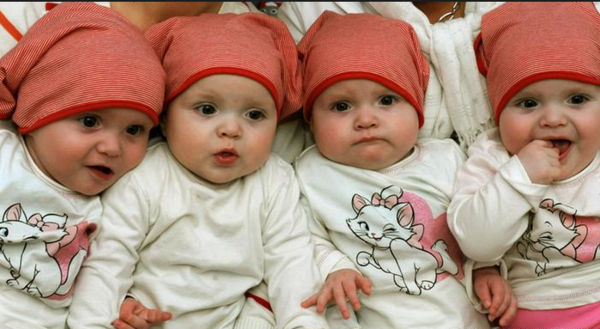 28-летняя англичанка родила "четверню" без помощи ЭКО