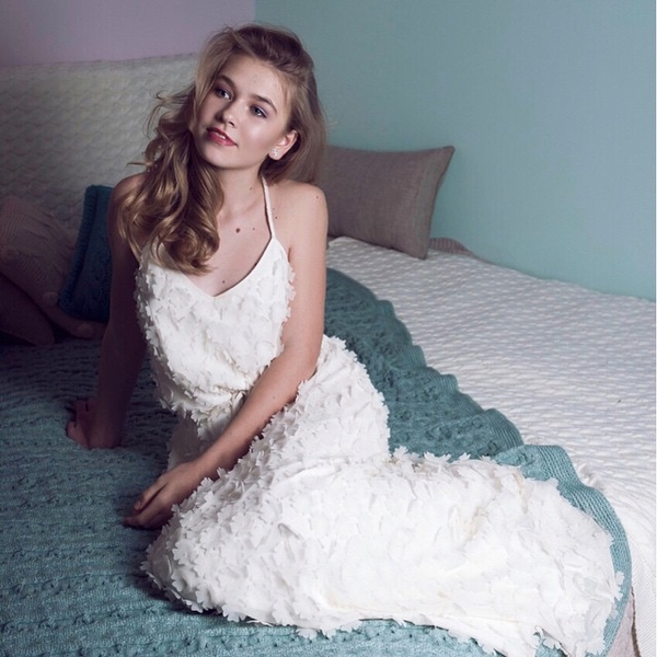 14-летняя дочь Веры Брежневой похвасталась фигурой в бикини