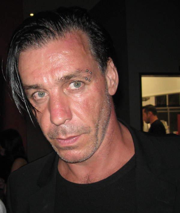 В Москве из-за солиста группы Rammstein пострадали 50 человек