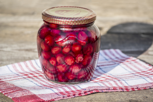 Консервирование вишни на зиму