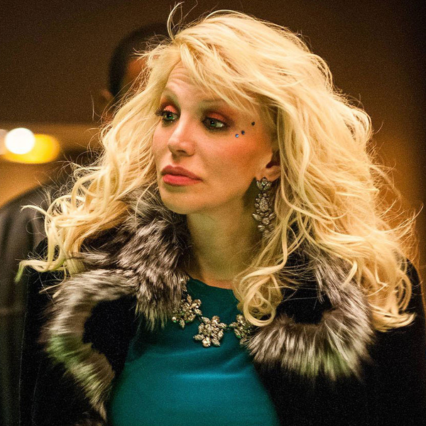 В Париже на Кортни Лав напали бастующие таксисты