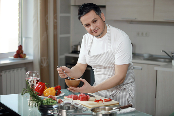 Эктор Хименес-Браво: Вкус горячих эмпанадас помню до сих пор