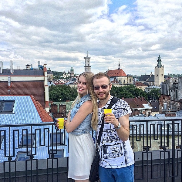 Сын Таисии Повалий показал жену в купальнике