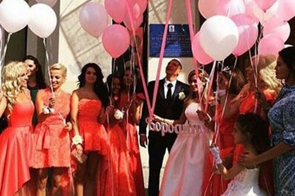 instagram.com/explore/tags/borozimawedding