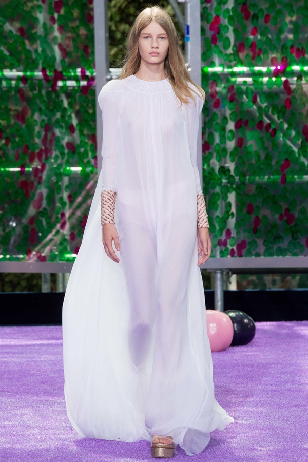 В плену у греха: В Париже прошел показ коллекции Christian Dior