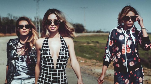 Поклонники сравнивают клип LOBODA с новым видео Рианны