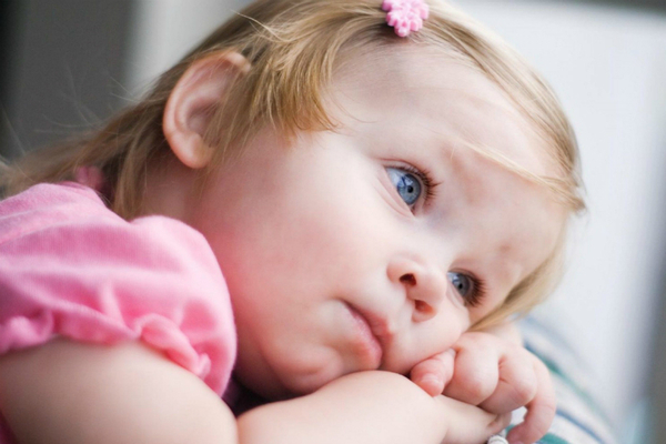 Ребенка тошнит: Что делать