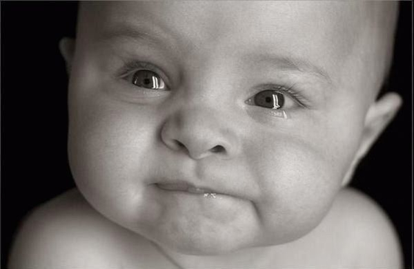 Как быстро успокоить плачущего ребенка: Метод Харви Карпа