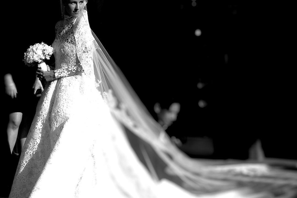 instagram.com/parishilton