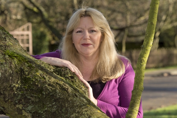 Благое дело: 48-летняя британка родила 14 суррогатного малыша