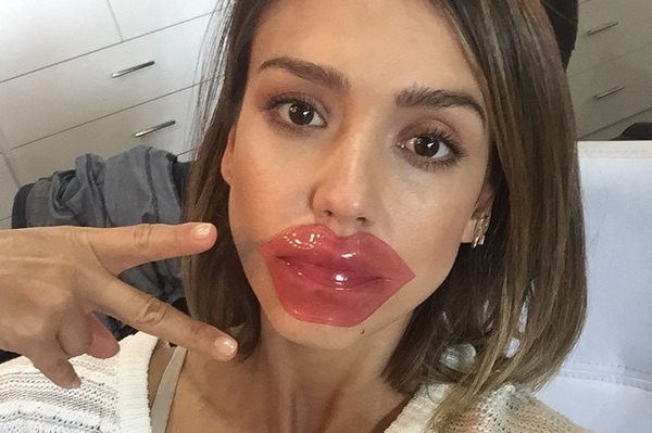 instagram.com/jessicaalba