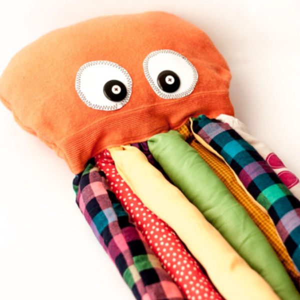 Умелые ручки: Делаем яркого осьминога