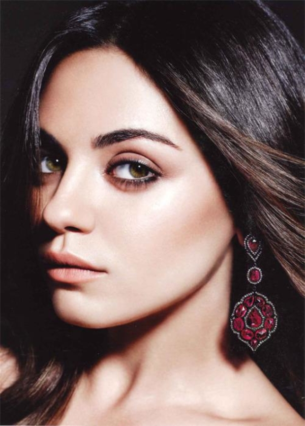 Мила Кунис снялась в мини-фильме для Gemfields