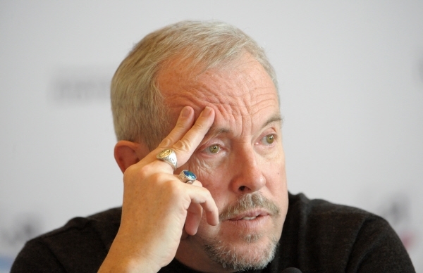 Макаревич представил новую песню о своих бывших братьях