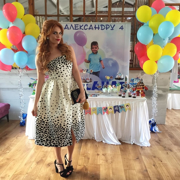 Анастасия Стоцкая поделилась фото с мужем