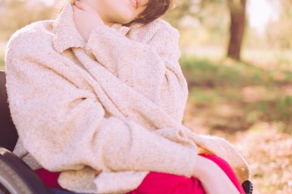 facebook.com/alexandrakutas