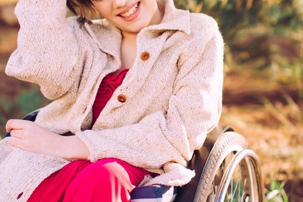 facebook.com/alexandrakutas