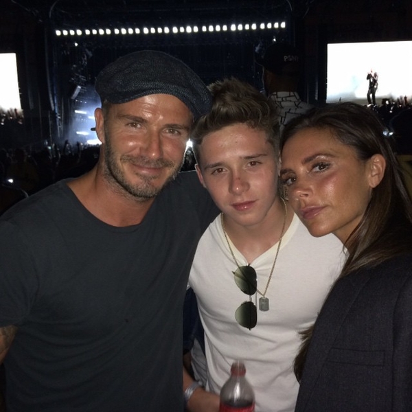 Сын Бекхэма станцевал на электрическом мини-скутере