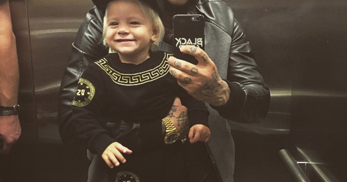 Тимати подарил годовалой дочери Мерседес - IVONA.UA