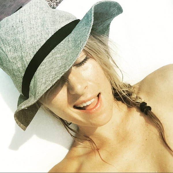 Теннисистка Мария Шарапова поделилась фото из отпуска в Черногории