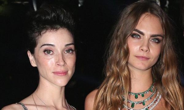 Кара Делевинь рассталась с девушкой – СМИ