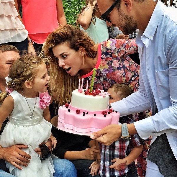 Анна Седокова отметила день рождения дочки с экс-супругом