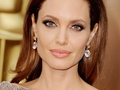 Анджелина Джоли снимет фильм о геноциде в Камбодже