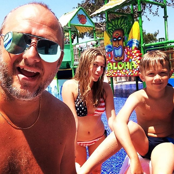 Потап показал фотографии с семейного отдыха