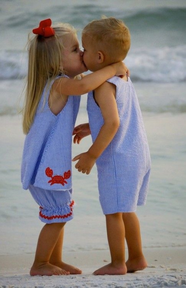 О чем говорят дети: О любви и первых поцелуях