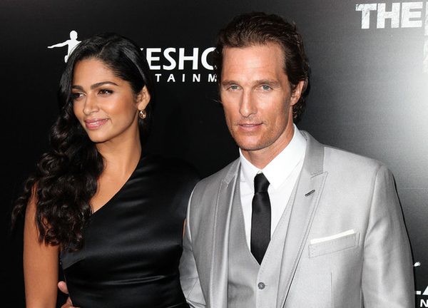 Мэттью Макконахи поздравил жену с получением американского гражданства