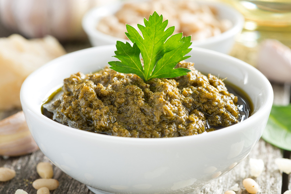 Как приготовить соус песто: ТОП-5 рецептов