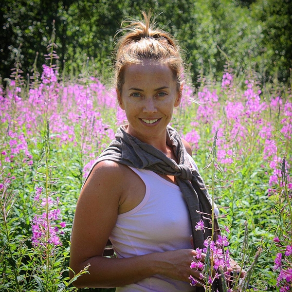 Сестра Жанны Фриске показала редкие совместные фото певицы с сыном