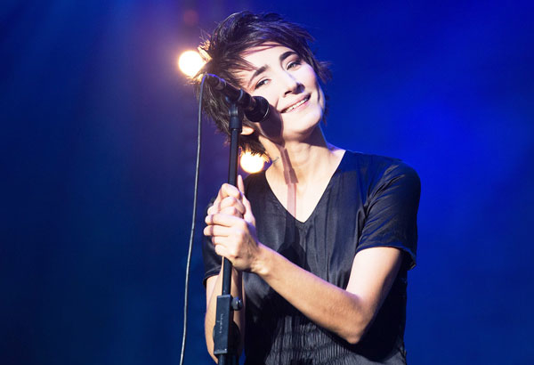 Полиция РФ отказалась заводить дело на Земфиру