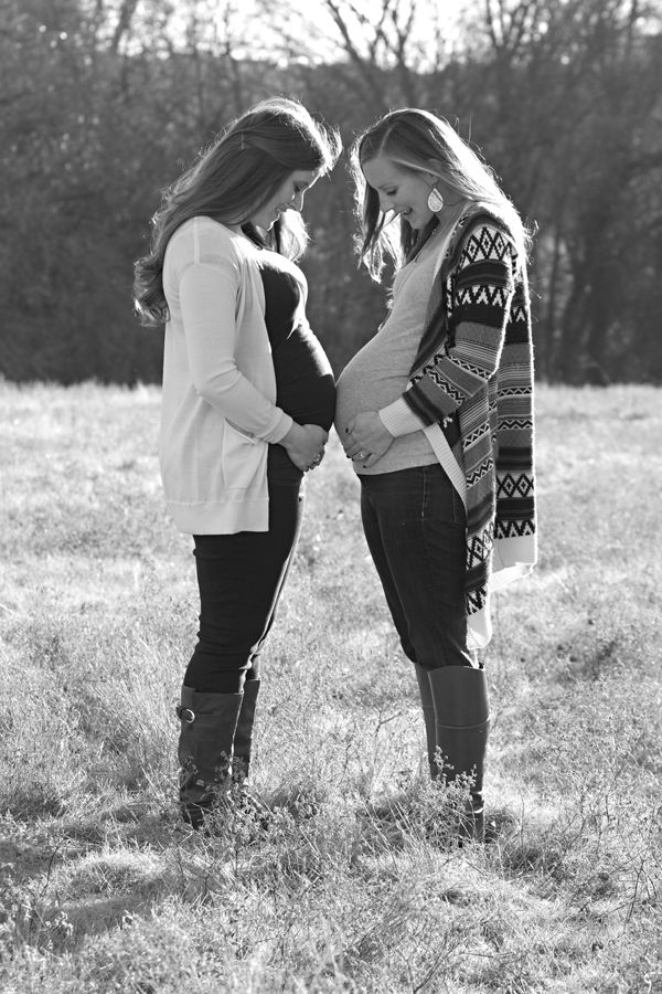 Фото дня: Две подружки-хохотушки