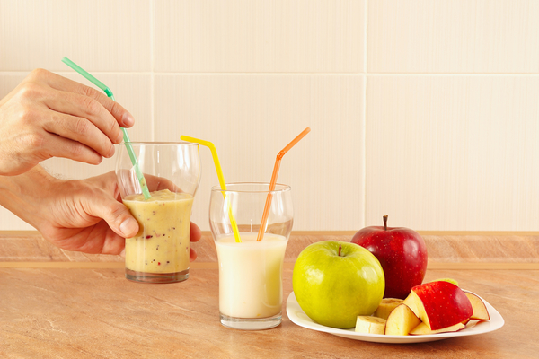 Как приготовить смузи из бананов и яблок