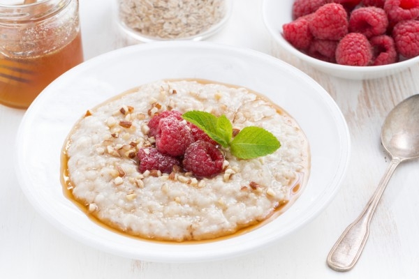 Летние завтраки с малиной: три вкусные идеи