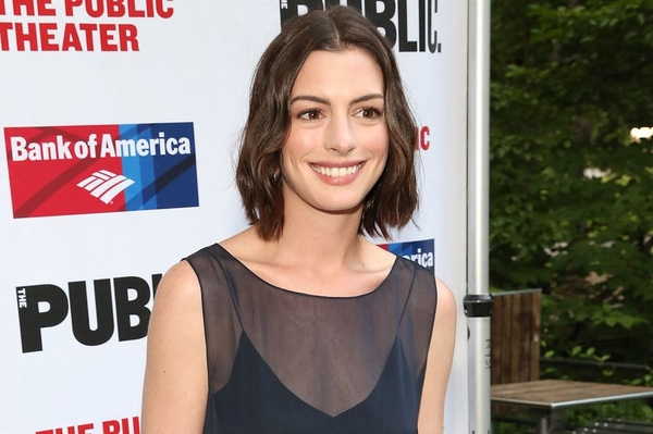 Энн Хэтэуэй сыграет главную роль в сериале о Ближнем Востоке