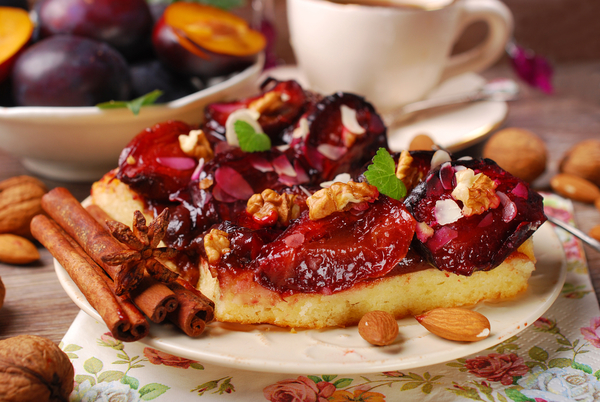 Что приготовить из слив: ТОП-5 рецептов