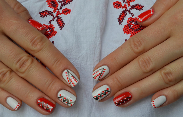 День независимости Украины: идеи патриотического маникюра