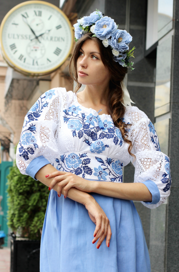 День независимости: Вышитые платья от украинских производителей