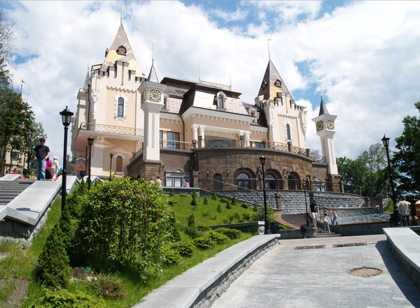 Куда пойти с ребенком в Киеве: Лучшие детские театры столицы