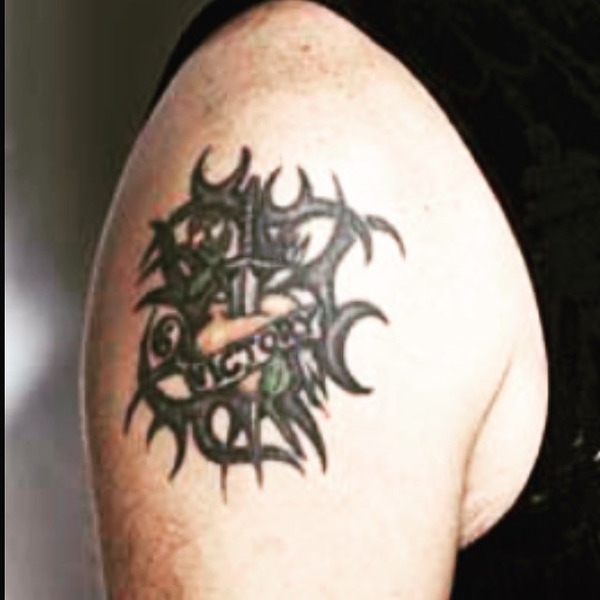 Владимир Пресняков-младший похвастался новой татуировкой