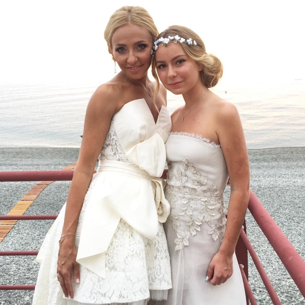 15-летняя дочь Татьяны Навки дебютировала в роли певицы