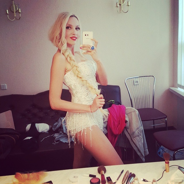 Оля Полякова презентовала оригинальный трейлер к новой песне