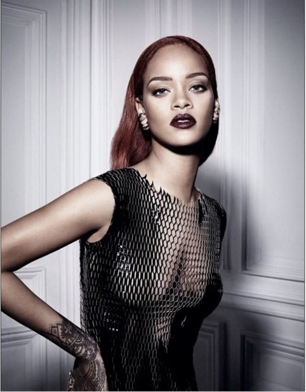 Рианна снялась в пикантной фотосессии Dior
