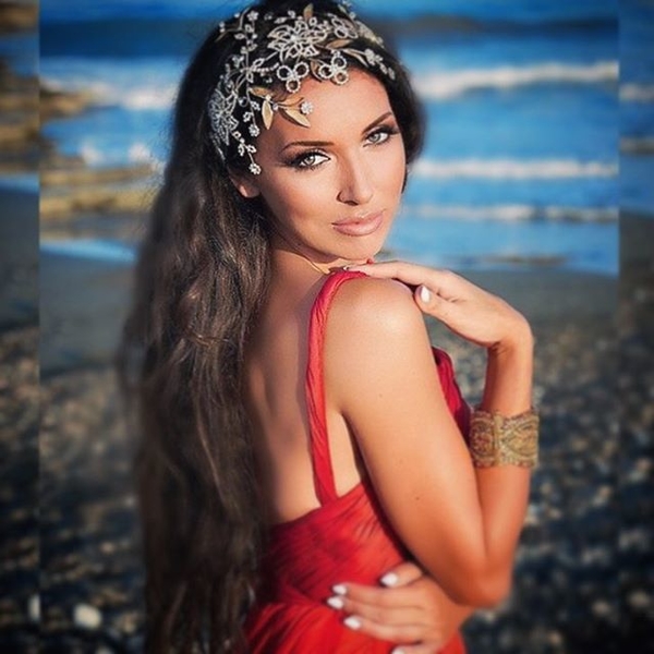 Алсу удивила 19-летнего брата роскошным свадебным подарком