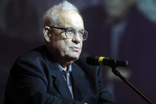 Приемный сын Рязанова опроверг информацию об инфаркте режиссера