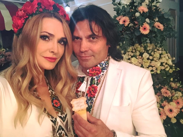 Ольга Сумская с мужем провели свадьбу дочки депутата