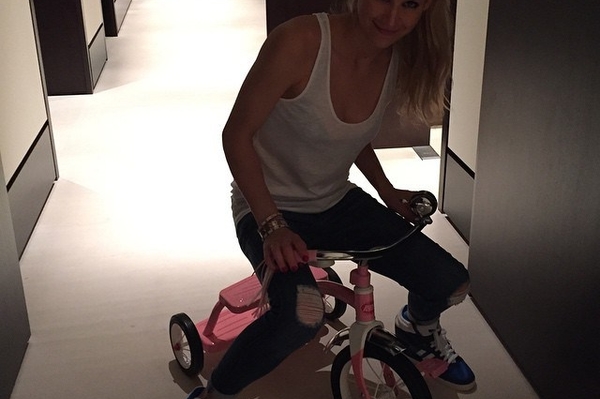 instagram.com/annakournikova